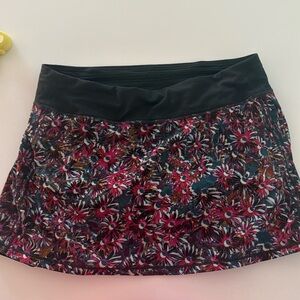 Lululemon Pace Rival Mid-Rise Skirt Tall Floral Electric Multi Rainforest Green